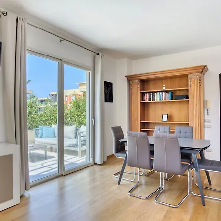 Horizon Aparthotel 4*